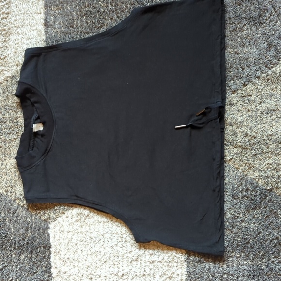 Lululemon cropped boxy black sleeveless top women's size 6 athletic tie string - Picture 1 of 6